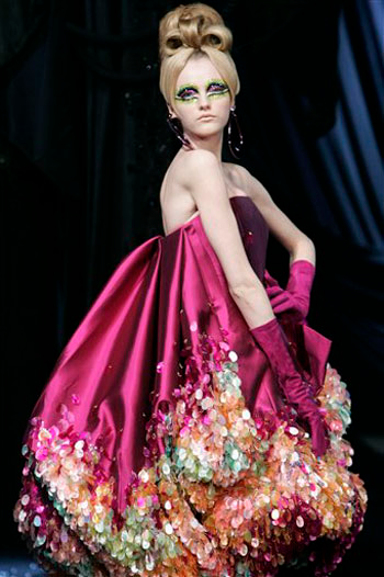 Illustration for article titled Dior: Galliano Goes On An Acid Trip